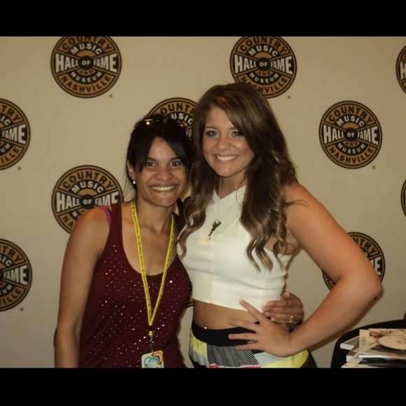 Autographed Lauren Alaina Photo - Picture 6 of 8
